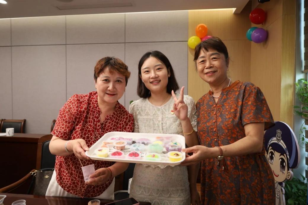 C:/Users/Administrator/Desktop/暖心相伴迎中秋 南京市保安服務(wù)有限公司開(kāi)展“萬(wàn)人看保安”中秋節(jié)系列活動(dòng)/10.jpg10