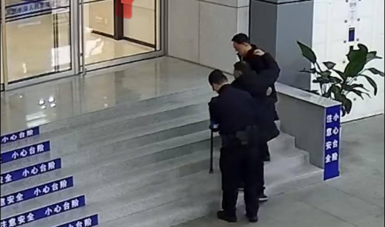 E:/25.12.10后 上傳網(wǎng)站留存/致敬“服務(wù)之星”劉禮兵！南京市保以專業(yè)守護(hù)安全，用溫情溫暖人心/照片/精修/5851dfcd78fd0f1bab3c514af4abc905.jpg5851dfcd78fd0f1bab3c514af4abc905